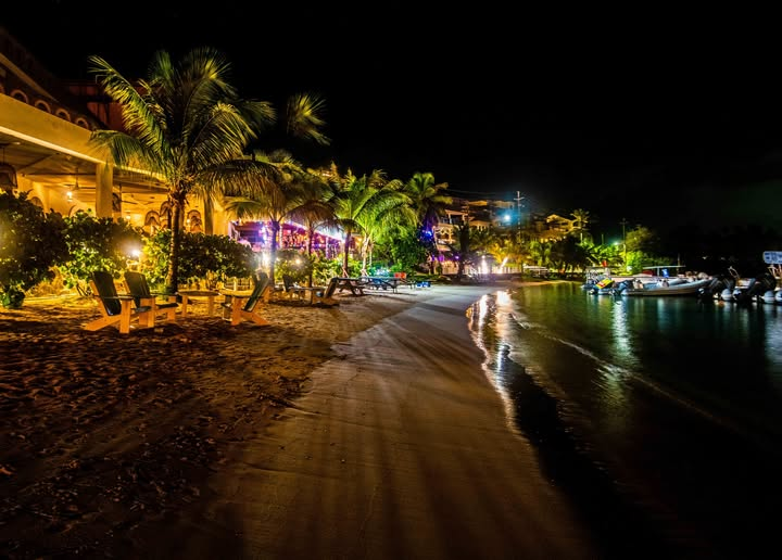 Cruz Bay at night